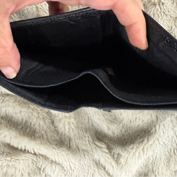 Chanel Caviar Leather Bifold Wallet - Black - Picture 4 of 7